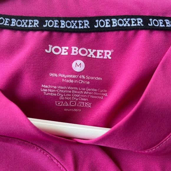 Pink Joe Boxer Scrub top in Size Medium in Great Condition - Picture 4 of 12